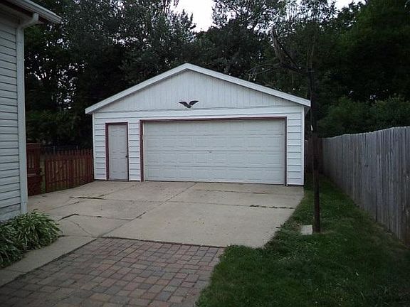 2nd image of 152 S Randall Ave