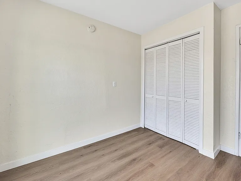 3114 W Missouri Ave — Photo 9