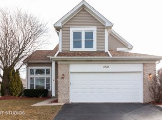 250 Hickory Oaks Dr, Bolingbrook, IL 60490