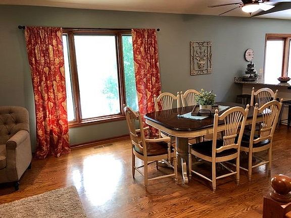 4th image of 3206 Yellowstar St