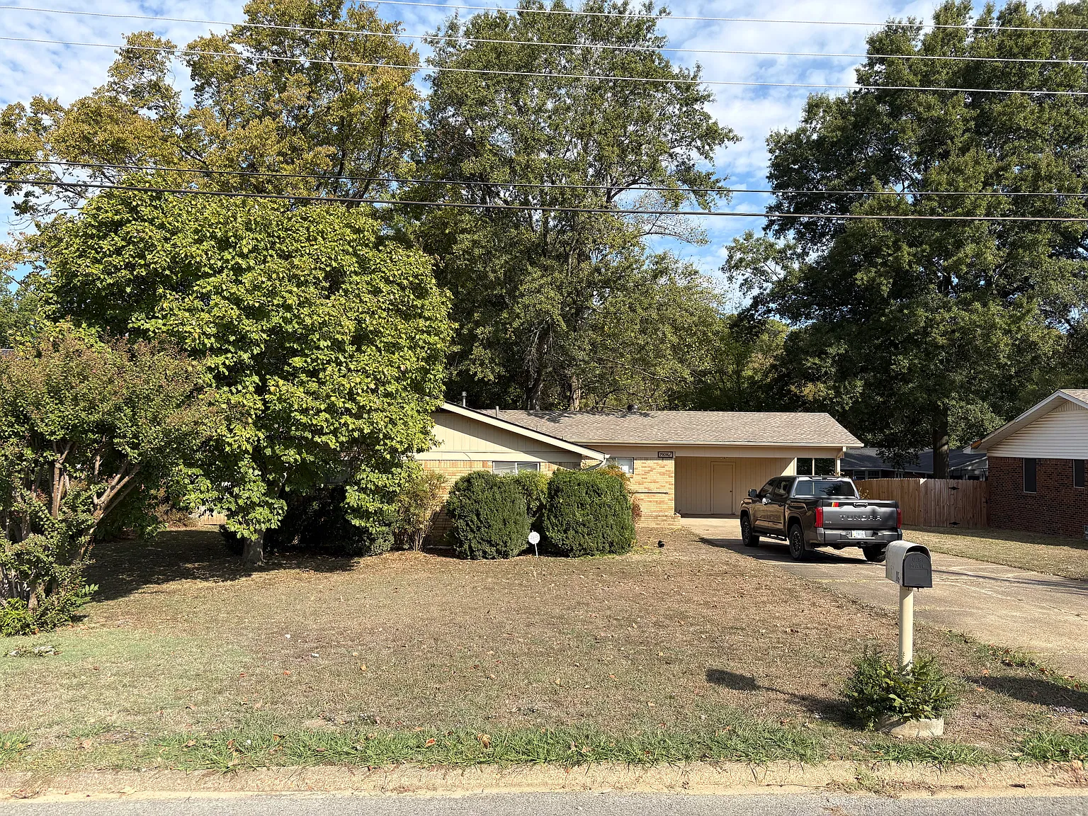 3 bed, 1.5 bath, 1460 sqft, $1,475 — Photo 1