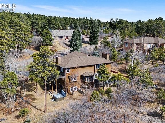 5th image of 1375 Blueberry Hills Rd