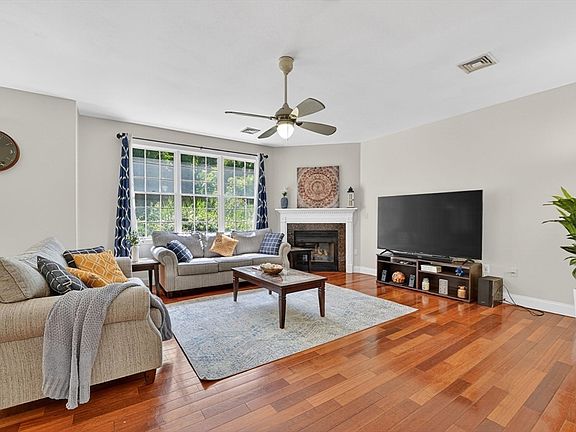 5th image of 15 Evergreen Cir #15