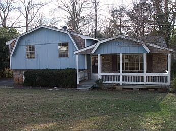 1st image of 605 Village Lane Dr SW