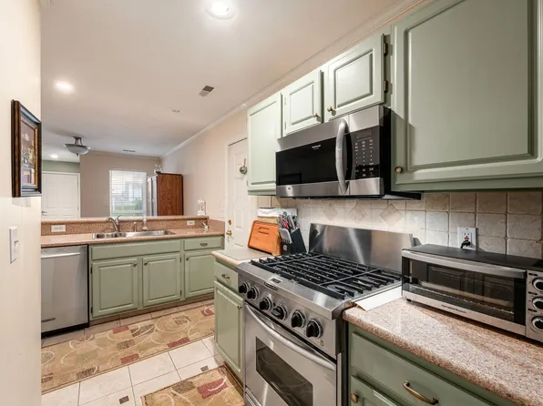 3664 Colonial Dr, Hilliard, OH 43026