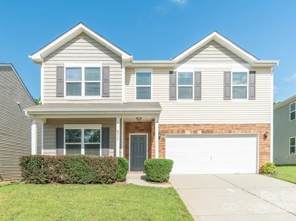 8715 Balsam Bay Rd, Charlotte, NC 28227