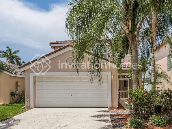 7697 Springfield Lake Dr, Lake Worth, FL 33467