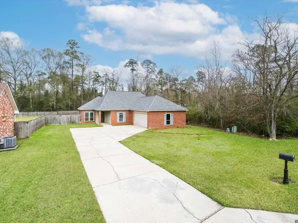 8085 Wolfcreek Pl, Denham Springs, LA 70726