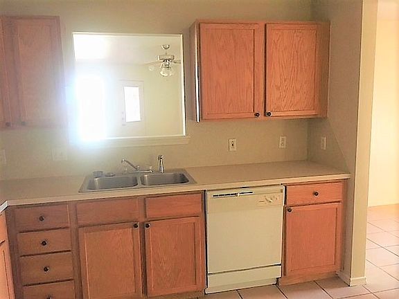 5th image of 301 N Brentwood Ave