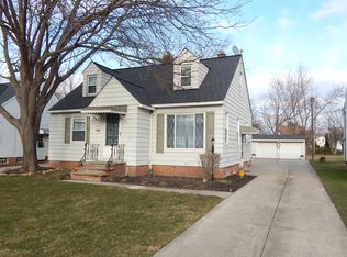 1171 Belrose Rd, Mayfield Heights, OH 44124