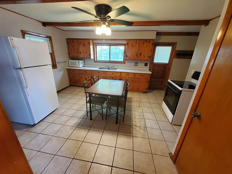 208 W Candise St — Photo 11