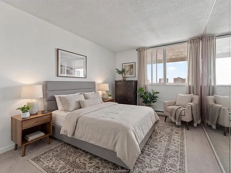 380 Pelissier St #1302 — Photo 20