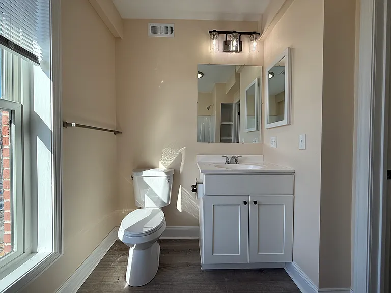 115 Main St #26 — Photo 11