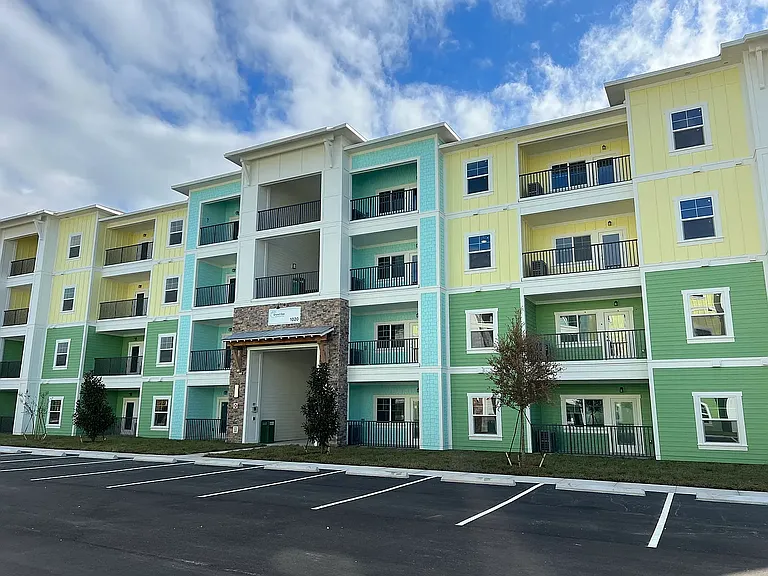Grand Oak Apartments — Photo 20