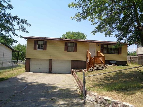2nd image of 1604 Thompson Dr