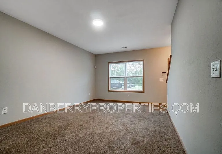 1127 N Byrne Rd #1 — Photo 4