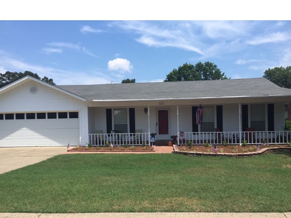 111 Roundleaf Court
