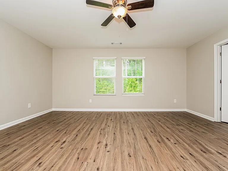 1083 Coldwater Dr — Photo 10