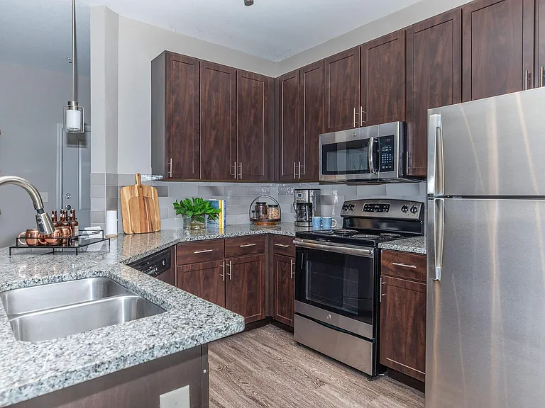 Residence at Oakmont Apartments — Photo 22