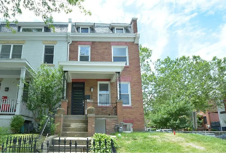 1724 2nd St NW #1 — Photo 2
