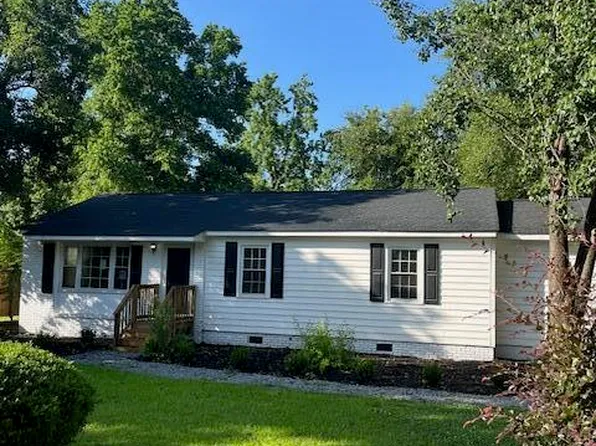 203 W Juniper St, Andrews, SC 29510