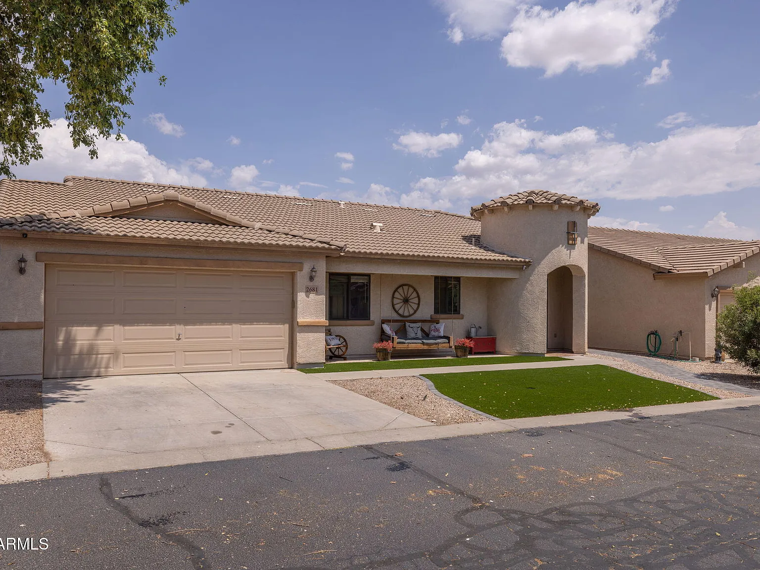 4 bed, 2.0 bath, 1561 sqft, $2,400 — Photo 2