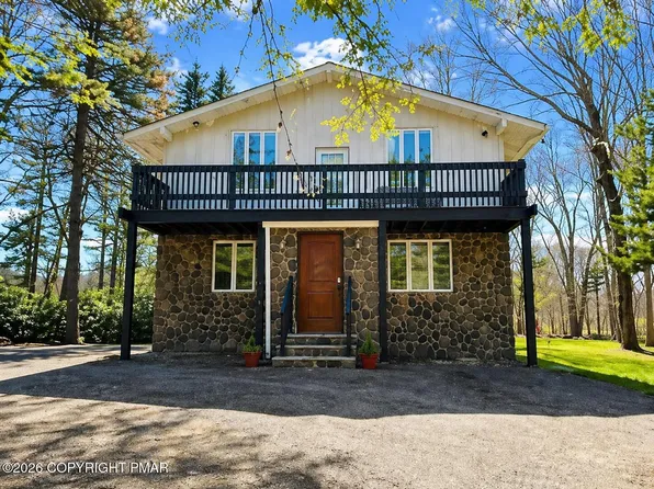 5130 Navajo Pl, Tobyhanna, PA 18466