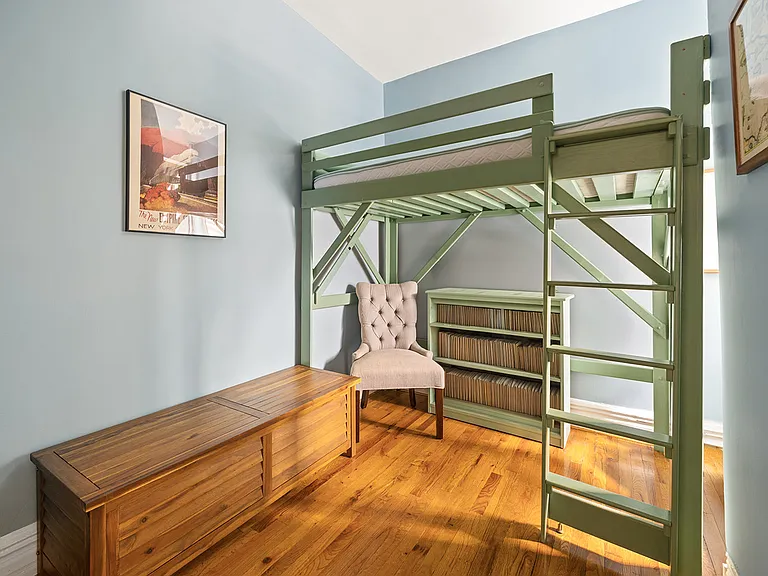 454 15th St #2R — Photo 8