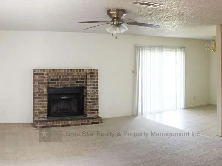 1704 Bundrant Dr — Photo 4