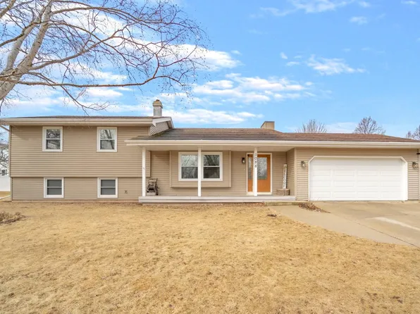 1088 Buttermilk Creek Dr, Fond Du Lac, WI 54935