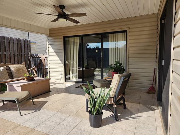 3rd image of 2553 Michigan Ct