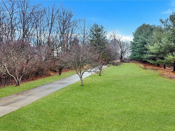 5th image of 1685 Harrison Rd NW