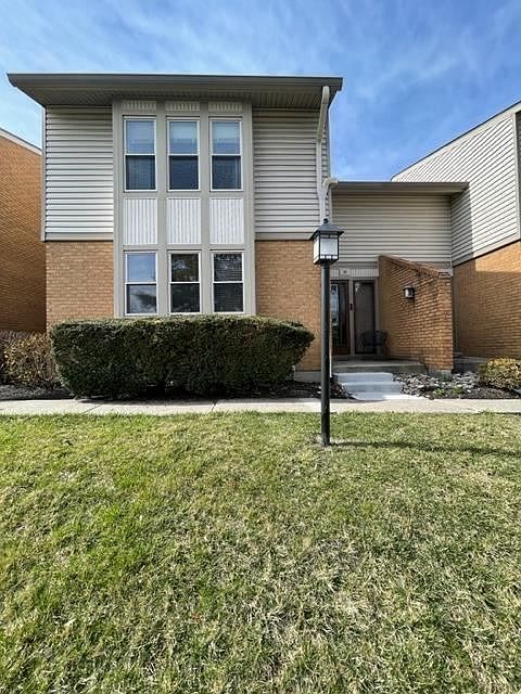 1st image of 20 Woodside Ct