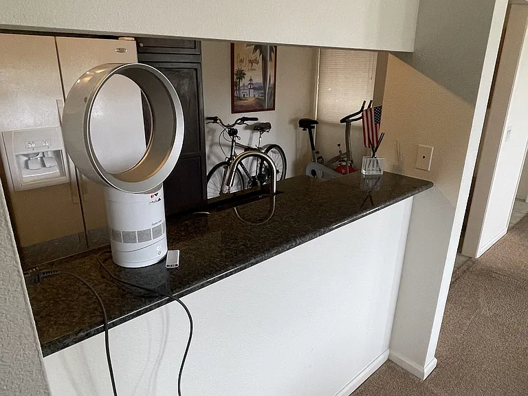 Kitchen / Living Room