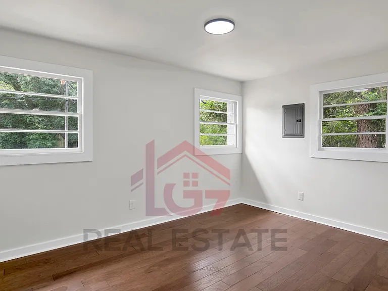6100 Lorma Rd — Photo 20