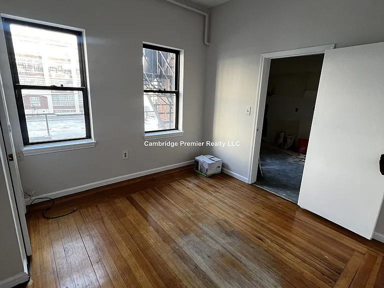 790 Main St #10 — Photo 27