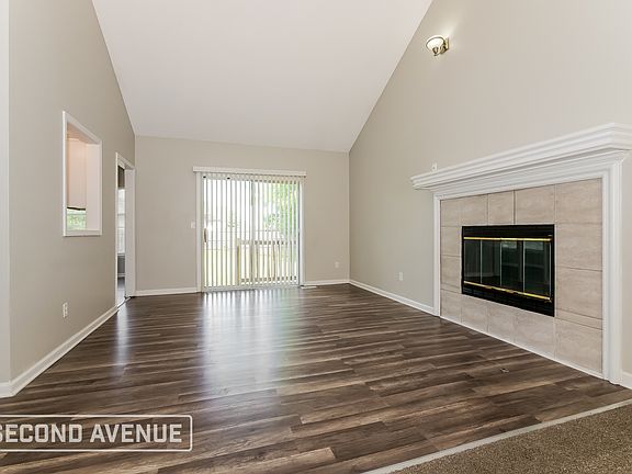 4th image of 400 20th Ave S