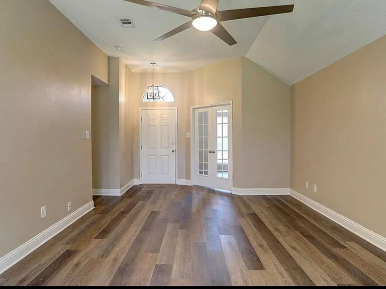 233 Dartmouth Dr — Photo 11