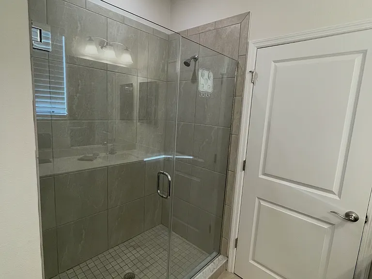 1438 N River Cir — Photo 19