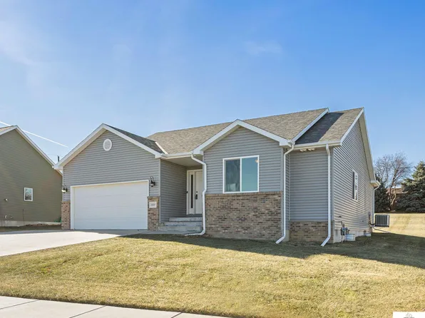 1895 N Sycamore St, Wahoo, NE 68066