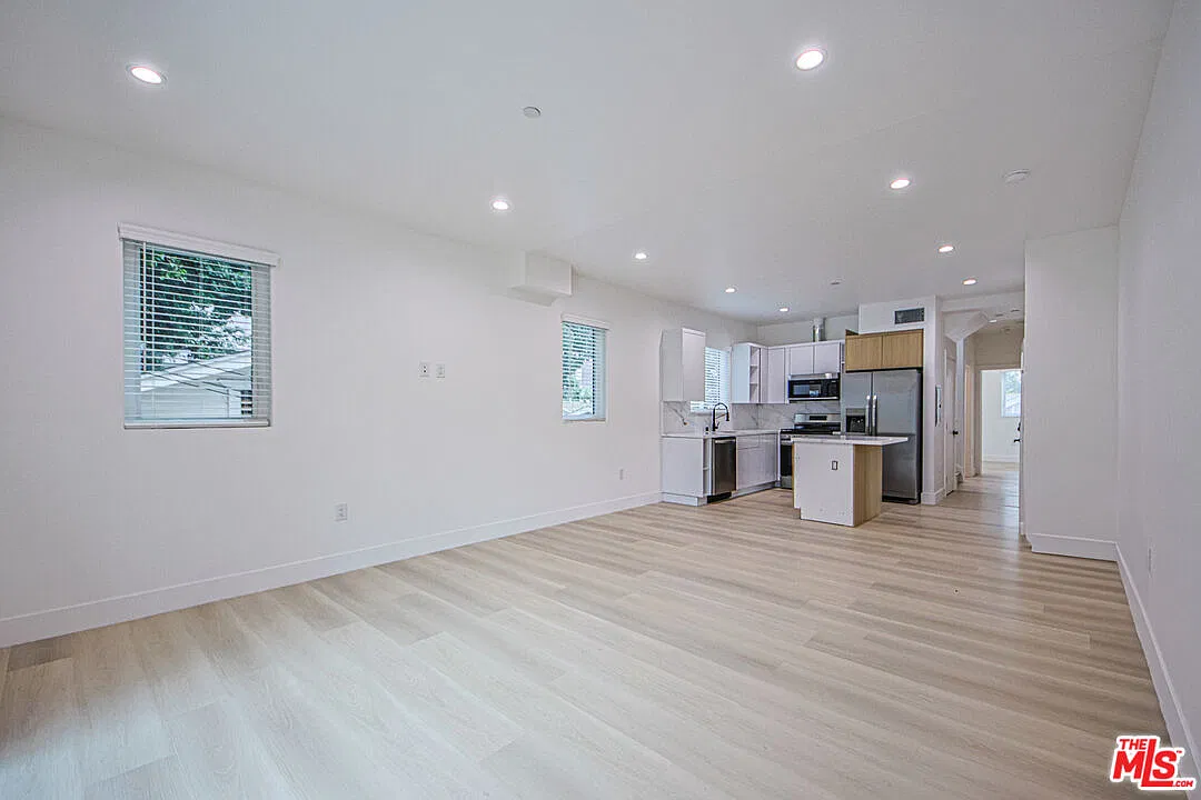 4 bed, 3.0 bath, 1592 sqft, $5,395 — Photo 1