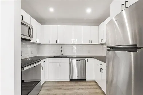 49 Beekman Ave #1 Photo 1