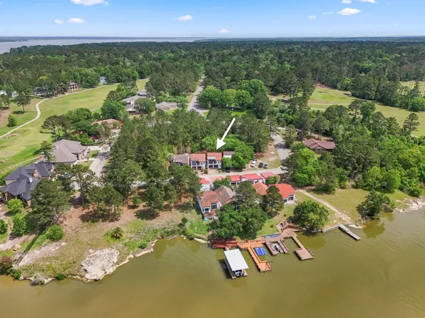 22547 Bayview Cir, Huntsville, TX 77320