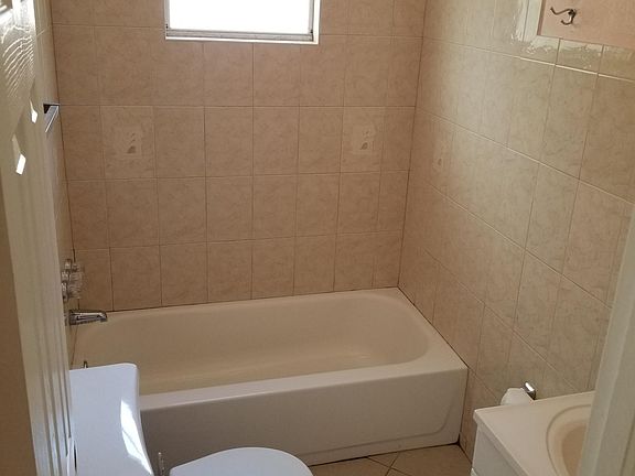 4th image of 8304 N 17th St #B