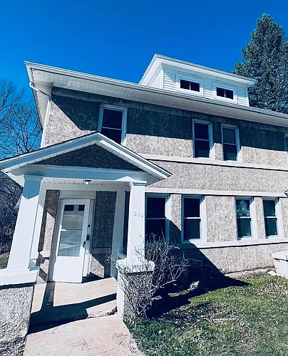 547 E Main St Photo 1