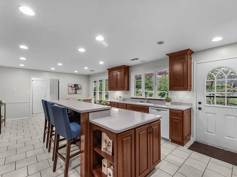 1674 High Point Ln — Photo 17