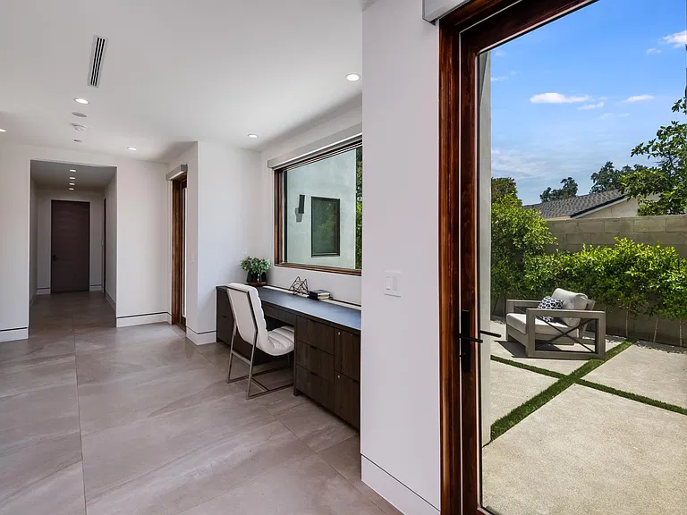 23262 Gonzales Dr — Photo 28