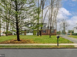 2914 Toll Gate Dr, Norristown, PA 19403