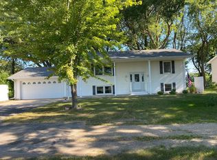 2408 W Main St, Albert Lea, MN 56007