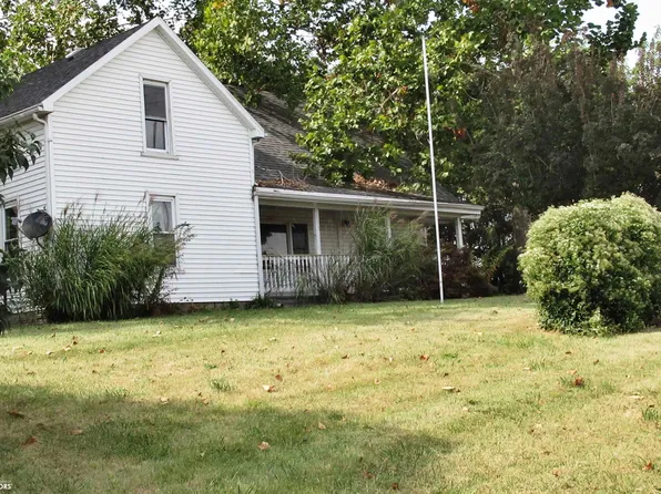 1220 N County Road 2200, Carthage, IL 62321